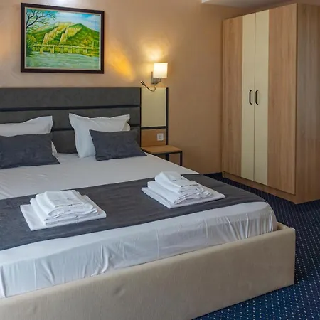 ариел / Ariel Хотел Мездра